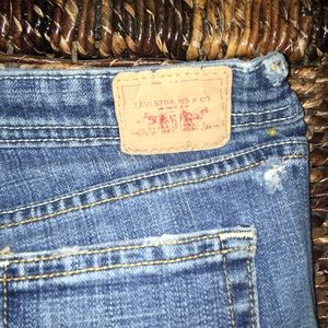 AUTHENTIC LEVI JEANS